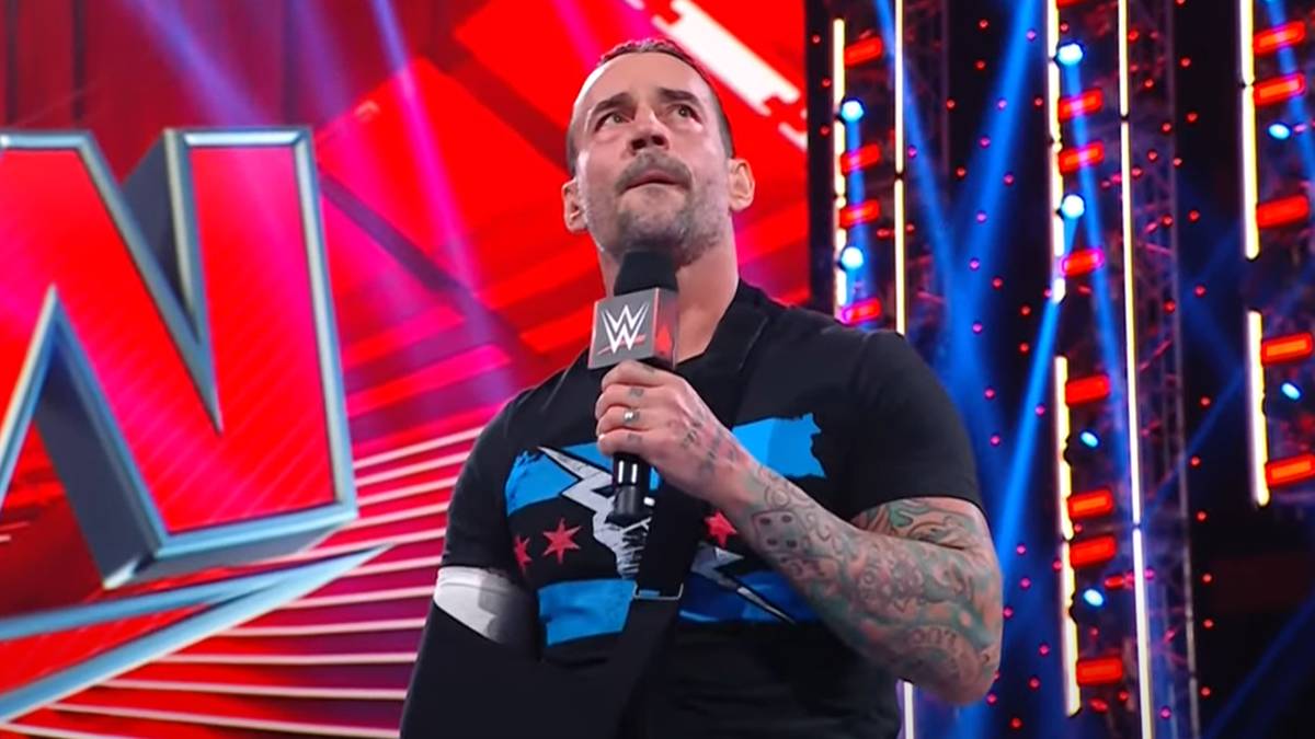 Hier verkündet WWE-Topstar Punk die bittere Gewissheit