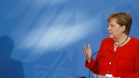 EM: Angela Merkel sieht volle Stadien kritisch