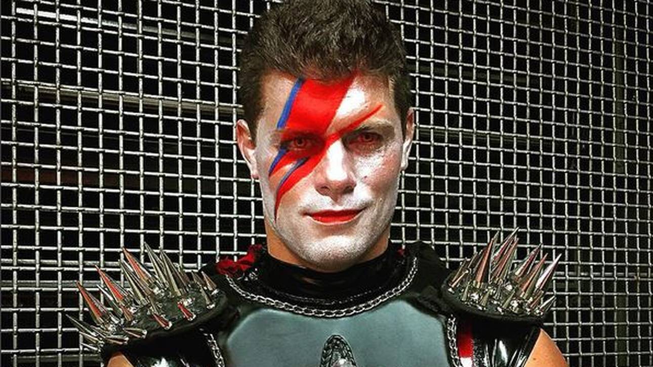 WWE-Star tritt als Ziggy Stardust an