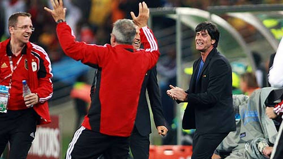 Die Endrunde in Südafrika begann auch mit einem Traumstart: 4:0 zauberte die junge DFB-Elf Australien zum Auftakt weg