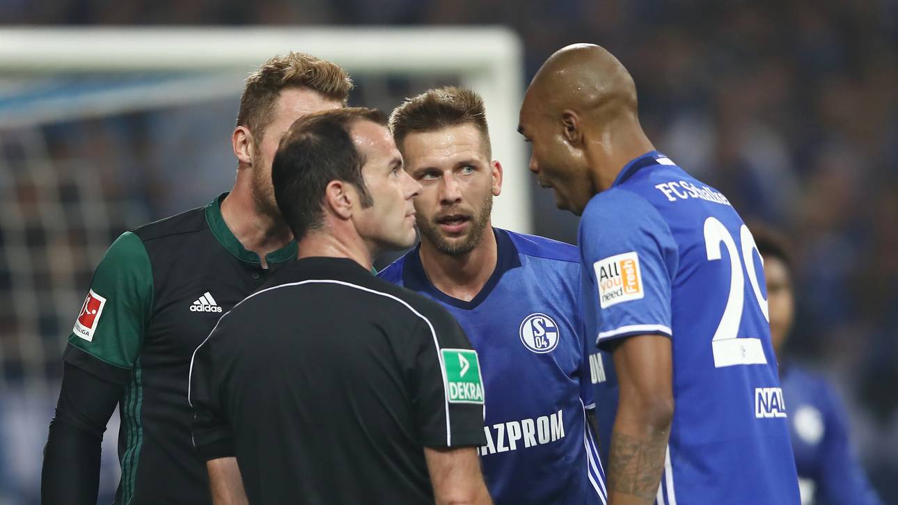 Schalke schimpft auf Video-Schiri