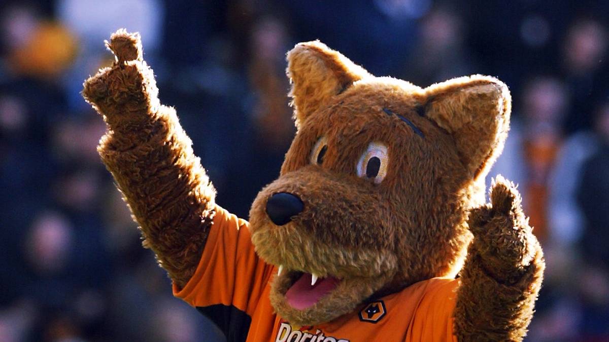 Auch auf der Insel geht's ordentlich rund. Gleich fünf Maskottchen schmeißen Ordner vor dem Spiel der Wolverhampton Wanderers gegen Bristol City 1998 vom Platz. Erst kommt es zu einer Handgreiflichkeit zwischen Wolfie, dem Maskottschen der Wanderers, und drei Schweinen, die für einen Werbepartner im Stadion sind. Später mischt sich noch Bristols "City-Cat" ein