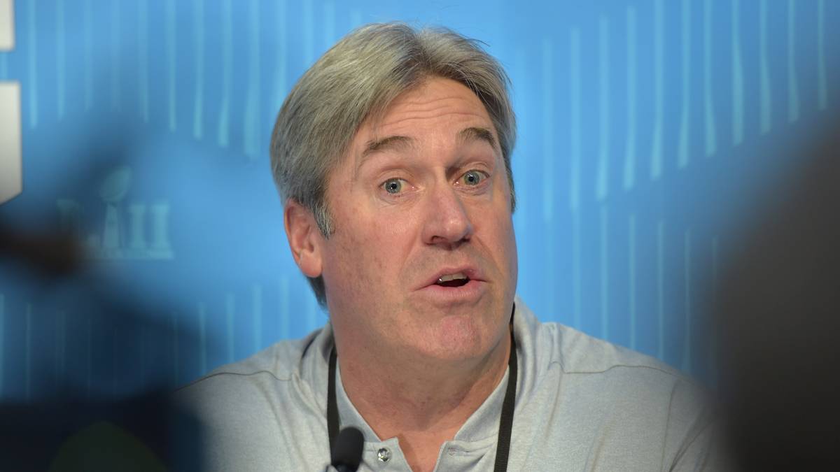 Eagles-Head-Coach Doug Pederson im Gespräch mit den Medienvertretern