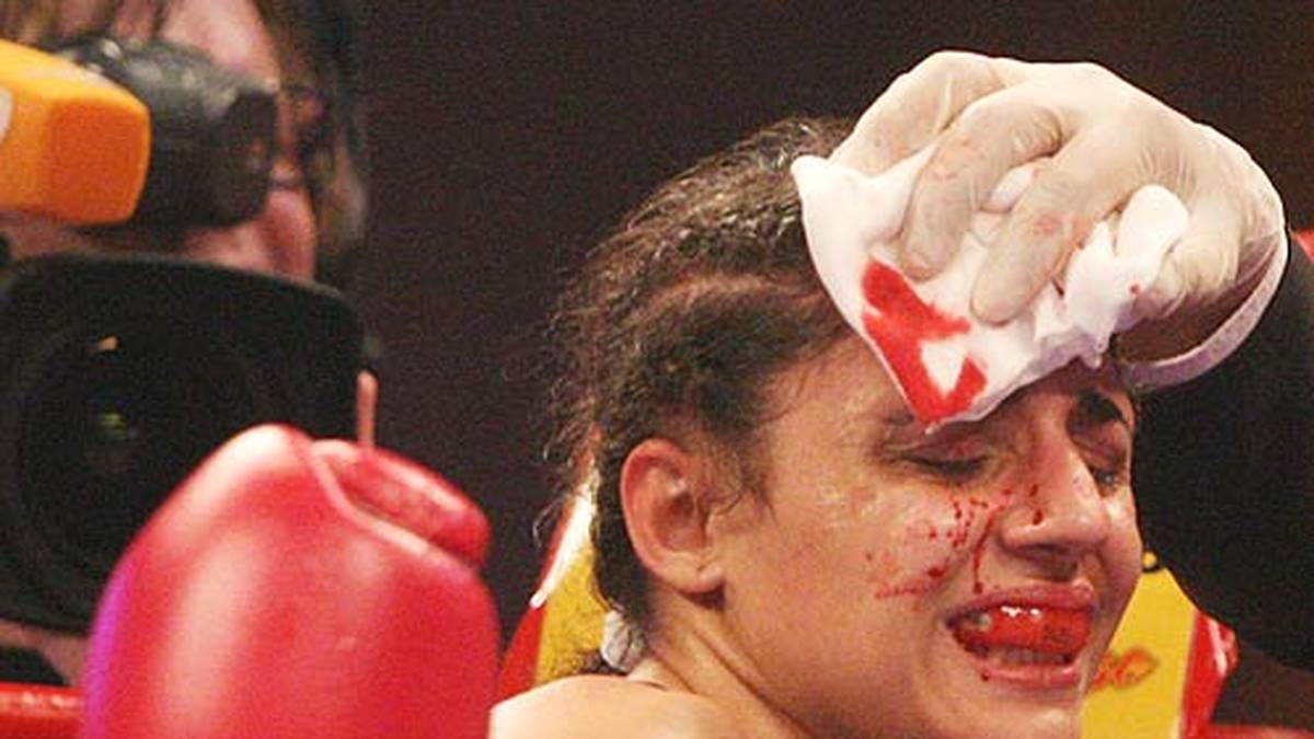 Seitdem hat die Linksauslegerin allerdings auch selbst so manchen harten Schlag einstecken müssen