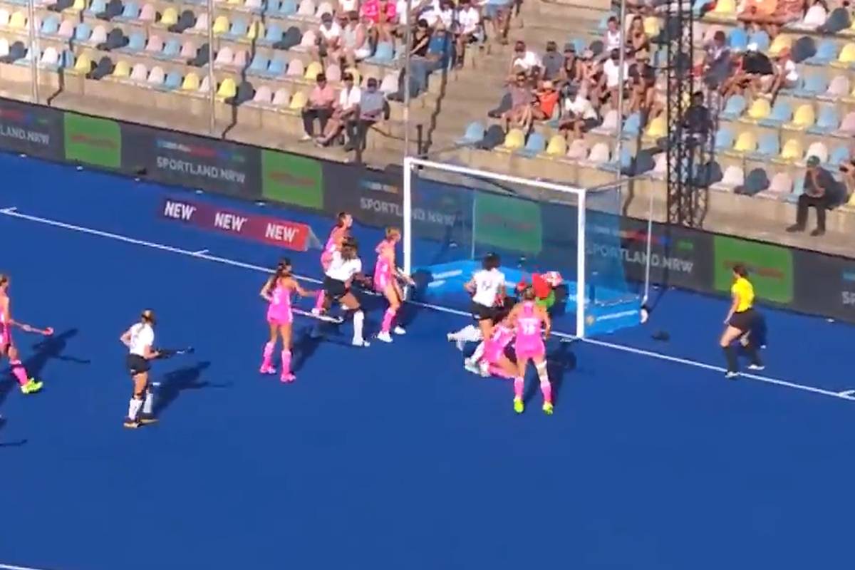 Die deutschen Hockey-Frauen starten gegen Frankreich furios in die Heim-EM - und begeistern die Fans direkt mit einem Tor-Festival.