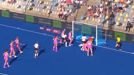 Die deutschen Hockey-Frauen starten gegen Frankreich furios in die Heim-EM - und begeistern die Fans direkt mit einem Tor-Festival.