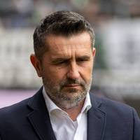 Nenad Bjelica wird über die Saison hinaus offenbar nicht Trainer bei Union Berlin bleiben. Medienberichten zufolge könnte ein ehemaliger Bundesliga-Coach auf den 52-Jährigen folgen.