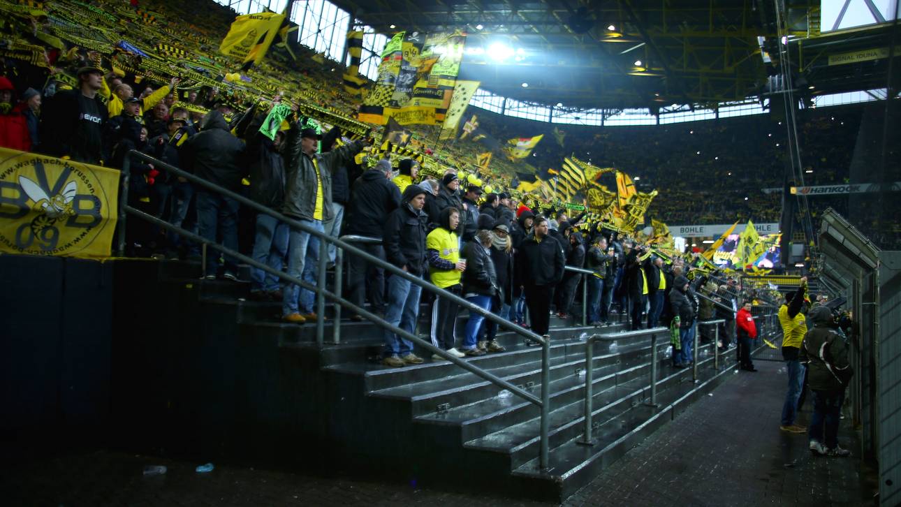 BVB prüft Vorfall mit rechtem Banner
