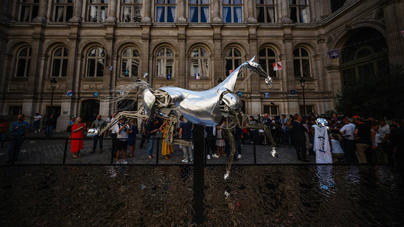 Olympia: Metall-Pferd wird in Versailles ausgestellt