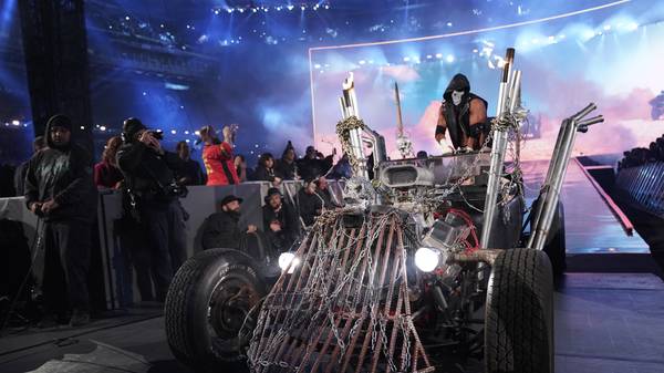 Triple H ließ sich für seinen Auftritt bei WWE WrestleMania 35 von Mad Max inspirieren