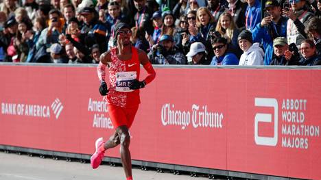 Olympiasieger Mo Farah kehrt zurück zu den 10.000 Metern 