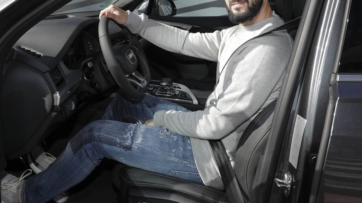 Auch Spielgestalter Isco lenkt künftig einen Q7 50 TDI quattro tiptronic. Seine Variante ist etwas günstiger als die von Modric und für 77.270 Euro zu haben