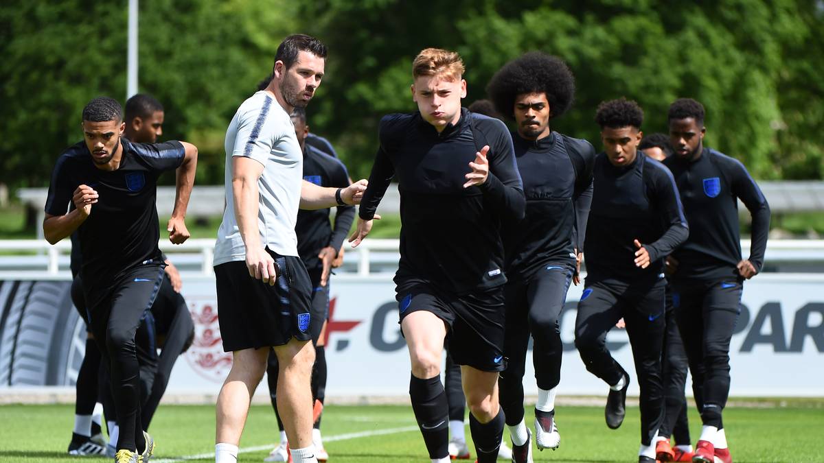 ENGLAND: 2017 im Halbfinale von Deutschland im Elfmeterschießen geschlagen, nun heiß darauf, es besser zu machen. Die Engländer zeichnen sich seit Jahren mit Erfolgen im Nachwuchsbereich aus, bei den Wett-Buchmachern wird das Team von Trainer Aidy Boothroyd am heißesten gehandelt