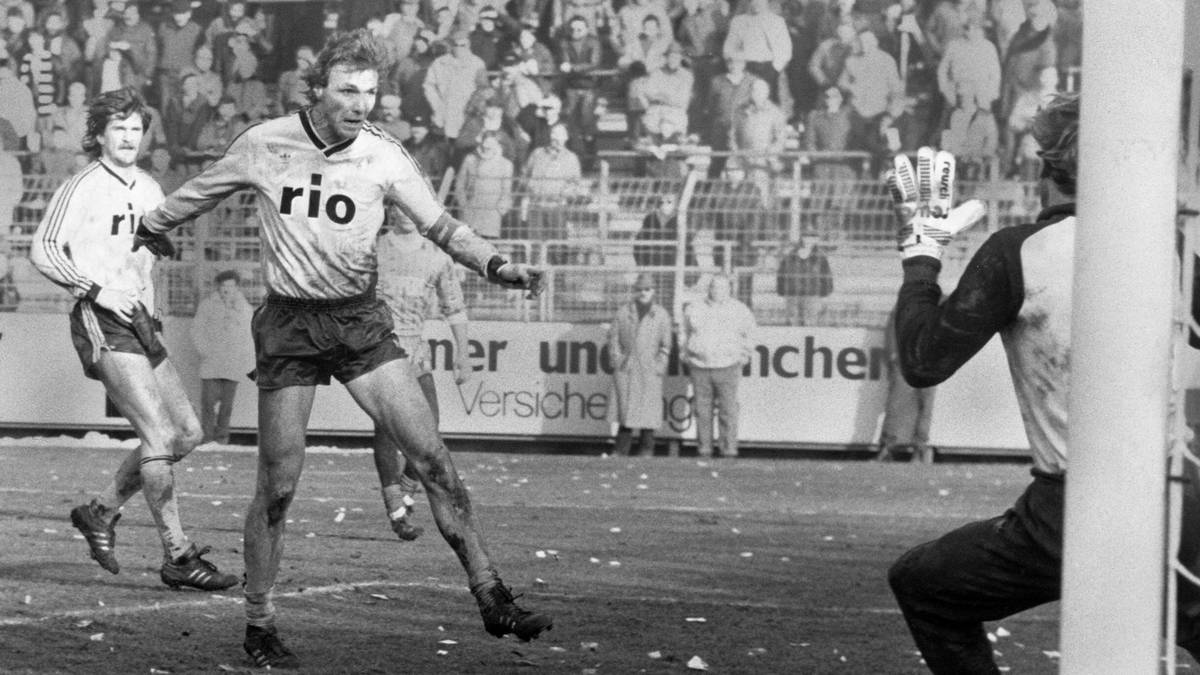 PLATZ 2: Theo Gries, heute Chefscout bei Union Berlin, schoss 111 Tore für insgesamt drei Klubs - Alemannia Aachen (125 Spiele, 47 Tore), Hertha BSC (125 Spiele, 56 Tore), Hannover 96 (20 Spiele, 8 Tore)