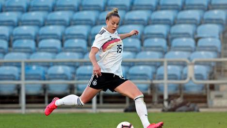 Giulia Gwinn spielt mit der Frauen-Nationalmannschaft beim Algarve Cup