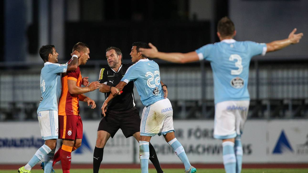 „Fight, goal, win“ – Podolski mittendrin