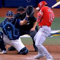 MLB-Schreck! Spieler kriegt 150 km/h-Pitch an den Kopf