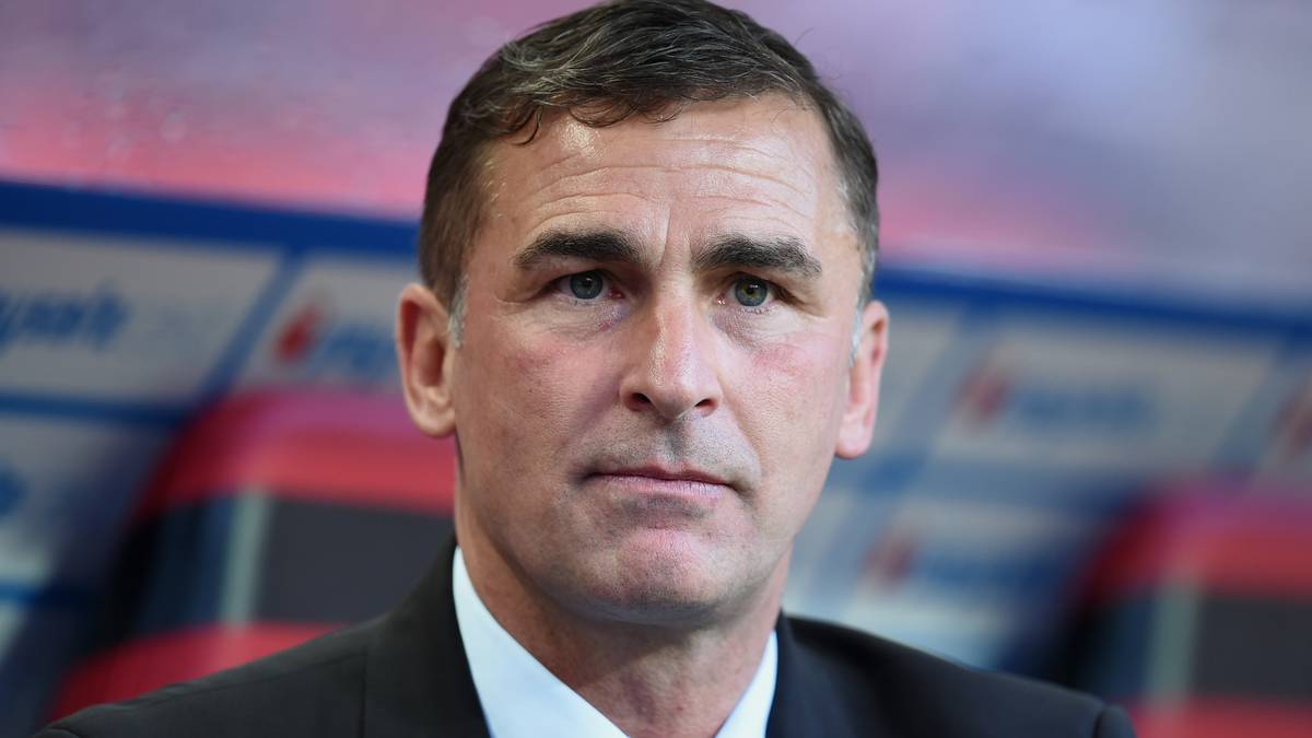 Heute ist Stefan Kuntz Präsident des 1. FC Kaiserslautern. Als Spieler stürmte der Europameister von 1996 Mitte der 90er für eine Saison bei Besiktas Istanbul. Neun Tore in 30 Spielen, keine schlechte Quote