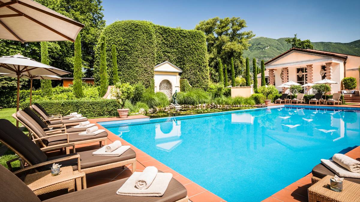 Nach den Trainingseinheiten können sich die deutschen Kicker am Lago Maggiore ausruhen, alternativ steht natürlich im Hotel auch ein Pool zur Verfügung