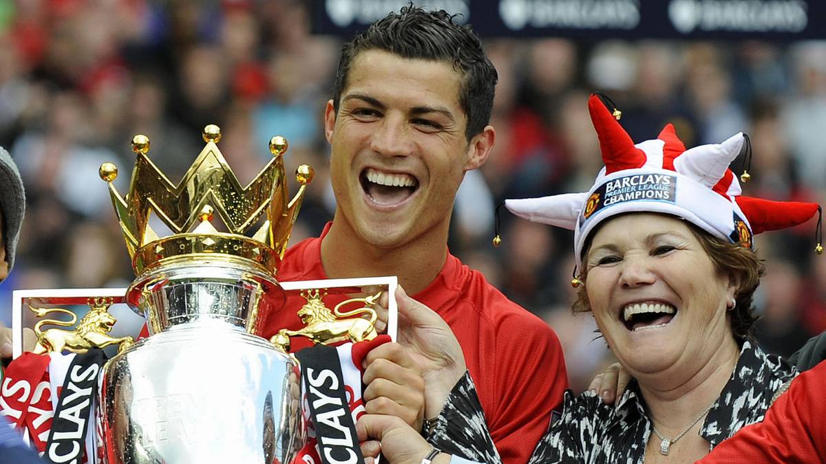 PLATZ 11: Cristiano Ronaldo - 29 Titel: Noch im ManUnited-Trikot holte Cristiano Ronaldo seine ersten Trophäen