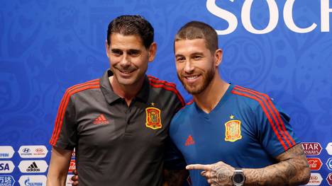 Spaniens Aushilfstrainer Fernando Hierro (l.) und Kapitän Sergio Ramos
