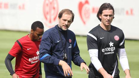 Heinz Müller (r.) spielte bei Mainz 05 unter Trainer Thomas Tuchel (M.)