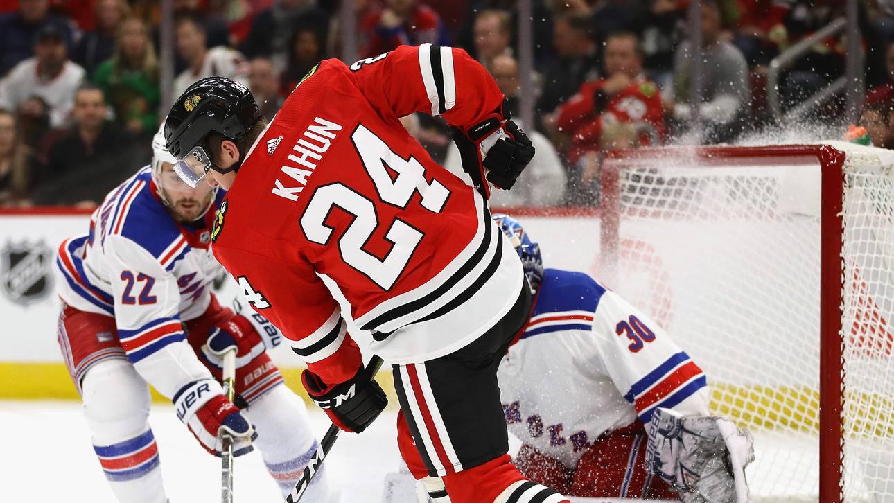 Blackhawks patzen trotz Kahun-Tor