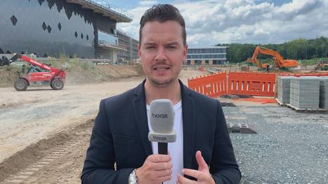 Heute fand die erste offizielle Pressekonferenz von Hansi Flick als Bundestrainer statt. SPORT1 Chefreporter Florian Plettenberg berichtet. 