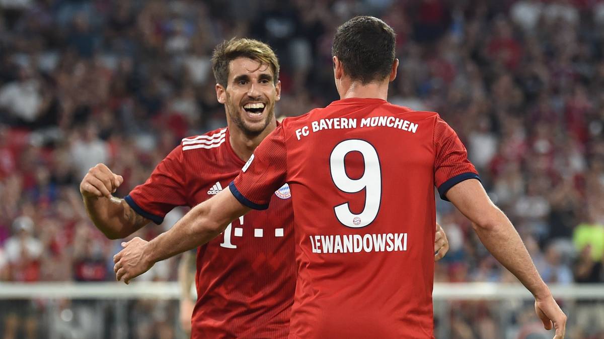 JAVI MARTINEZ: Ist zunächst als alleiniger Sechser gesetzt. Ist nach seiner WM-Ausbootung bereits seit Anfang Juli wieder im Training. Zeichnete sich in den Tests mit starkem Zweikampfverhalten aus, traf zweimal nach einer Ecke per Kopf. Supercup-Form: 95 Prozent