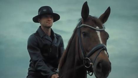 Thomas Müller meldet sich über Instagram zu Wort. Er gibt einen kleinen Einblick in den weiteren Verlauf seiner Karriere.