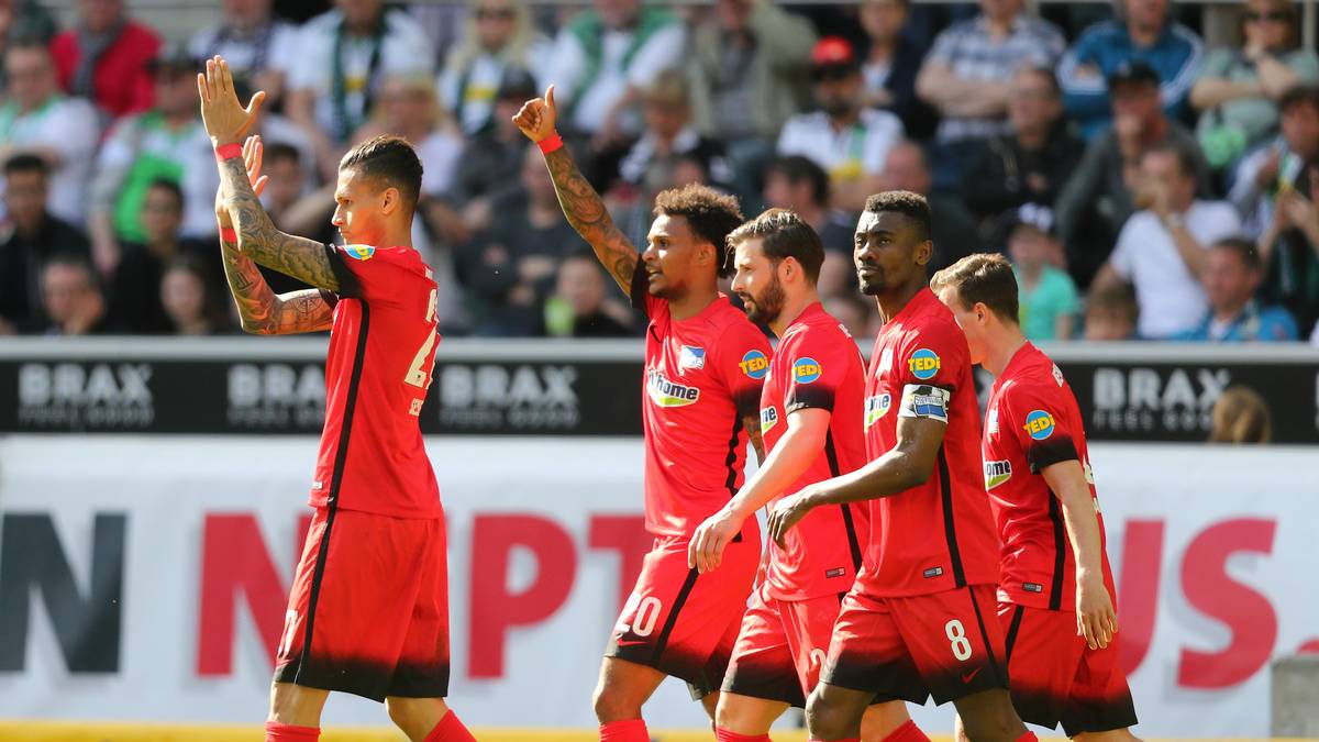 Die Hertha findet am schnellsten die richtigen Mittel: Davie Selkie (l.) besorgt die Gäste-Führung