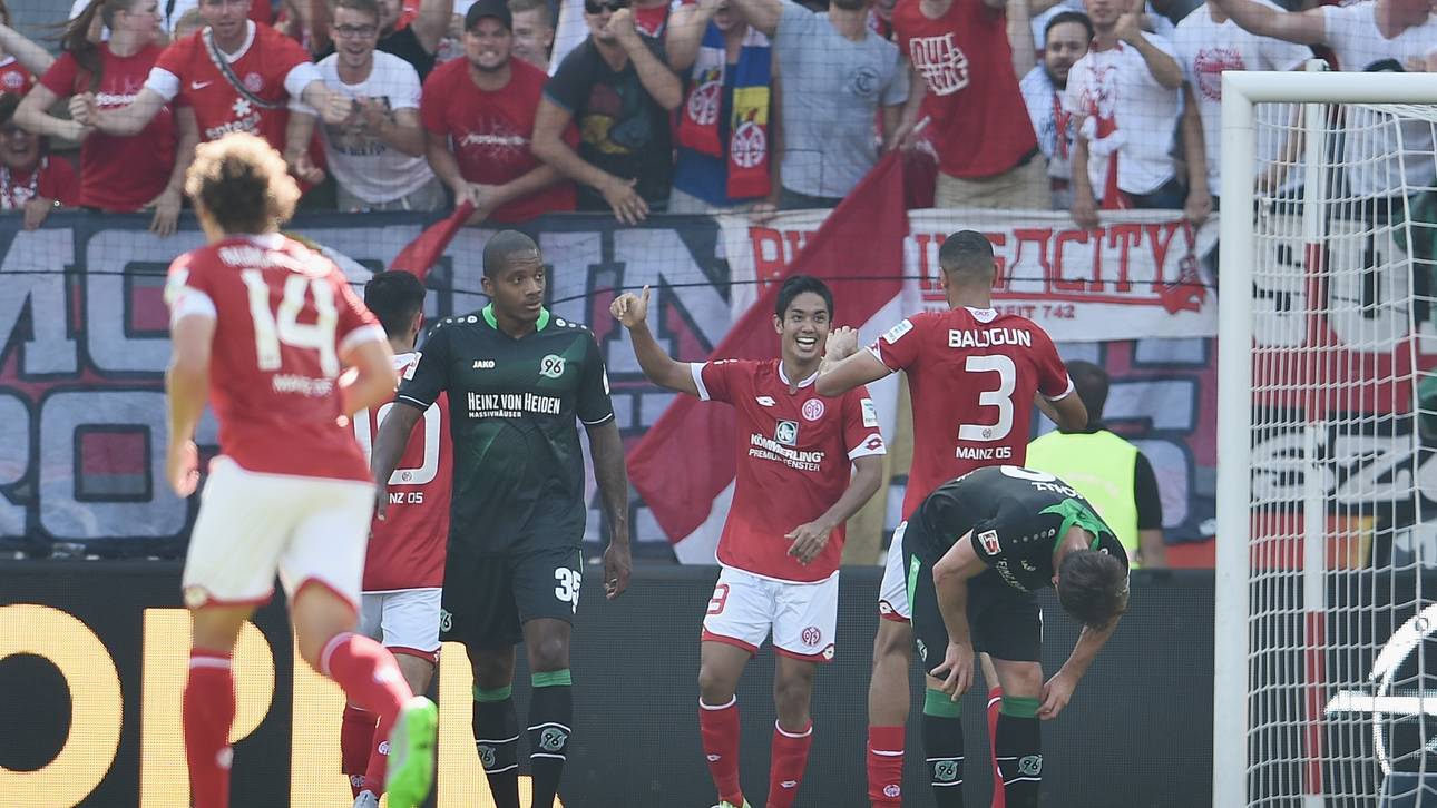1. FSV Mainz 05 v Hannover 96 - Bundesliga