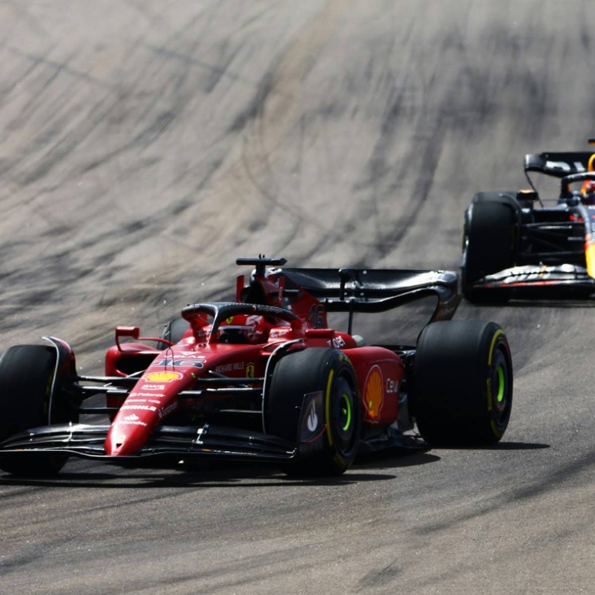 Charles Leclerc und Max Verstappen haben sich vor dem Qualifying der Formel 1 in Spanien ein enges Duell geliefert.