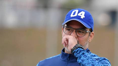 Zwei Pleiten im Testspiel gegen unterklassige Teams, kein Geld in der Kasse für neue Spieler. Bei S04 ist jetzt schon Unruhe.