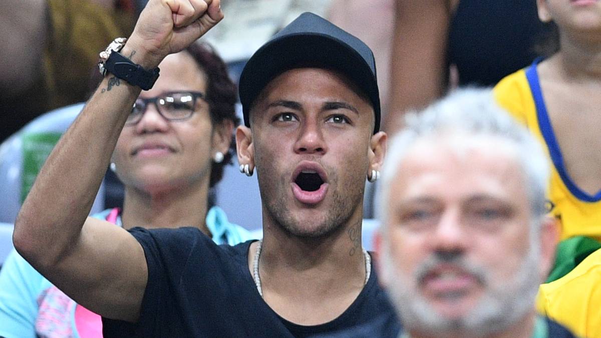 Fußballer Neymar bejubelt den Olympiasieg von Brasiliens Volleyballern