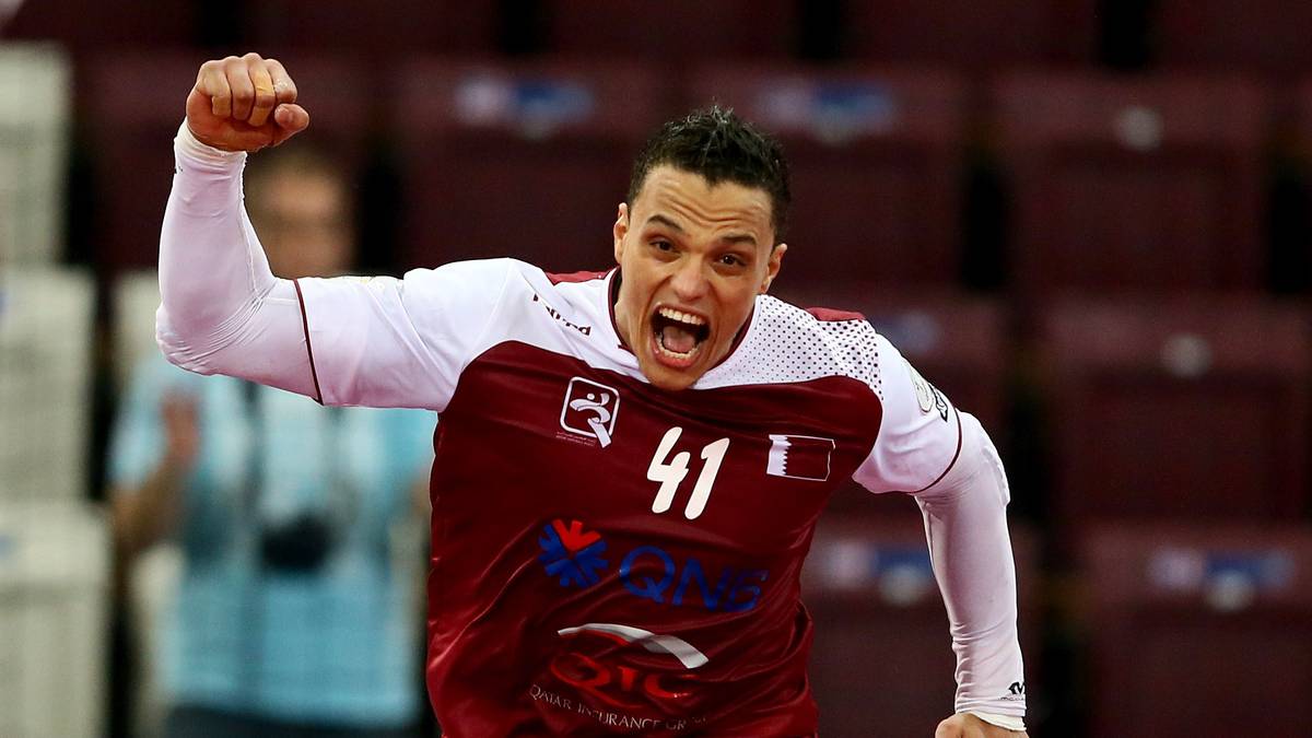 Youssef Benali bejubelt ein Tor für Katar