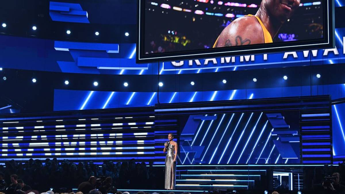 Die Sängerin Alicia Keys widmet den Grammy-Auftakt Kobe Bryant und seiner Tochter