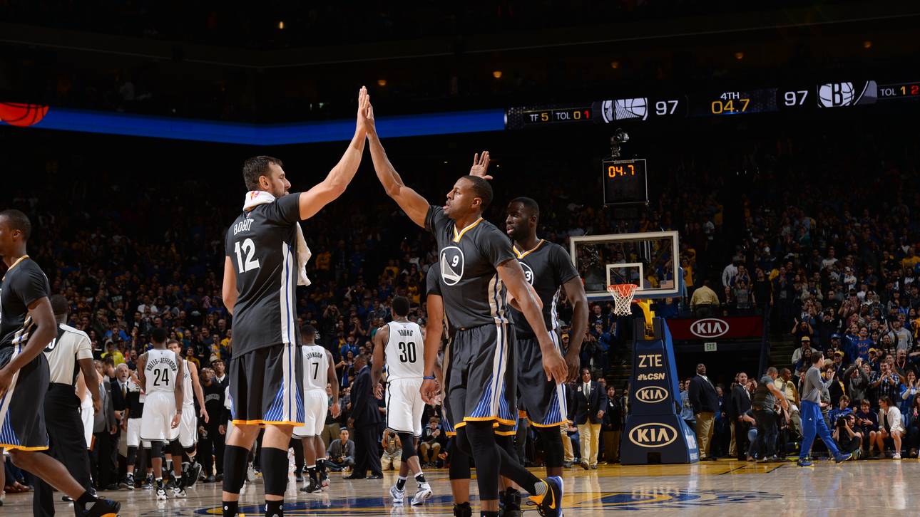 Iguodalas Dreier rettet die Warriors