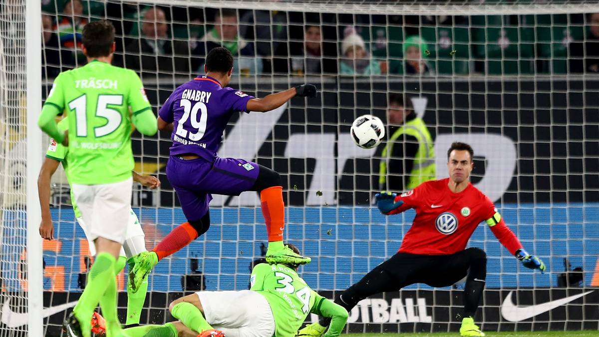 Serge Gnabry bringt die Gäste in Wolfsburg allerdings früh in Führung. Der Auswärtsexperte erzielt sein achtes Tor auf fremden Plätzen 