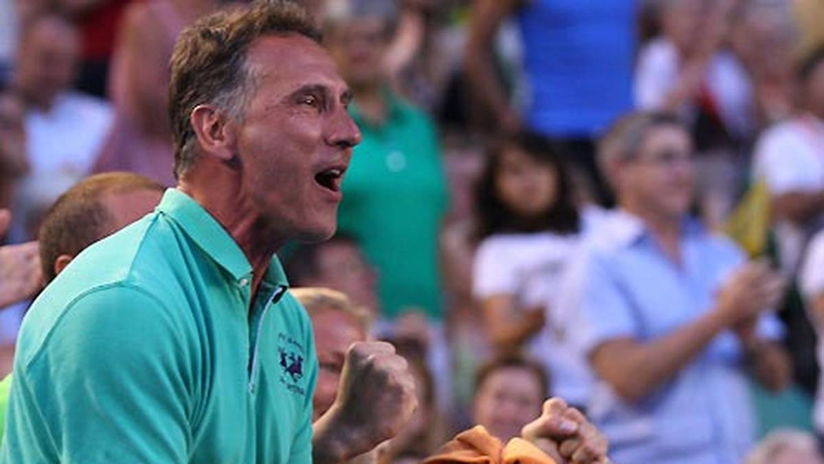 Ihr Vater Zoran Petkovic ist schließlich ehemaliger Profi. Als Trainer begleitet er sie auch durch die ersten Karriere-Schritte