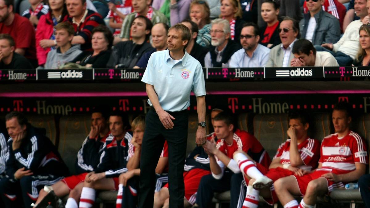 Nach zwei Jahren als Bundestrainer übernahm Klinsmann 2008 den FC Bayern - ohne jegliche Erfahrung als Vereinstrainer. Seine Amtszeit wurde zu einem einzigen Missverständnis. Nach nicht einmal zehn Monaten war Schluss