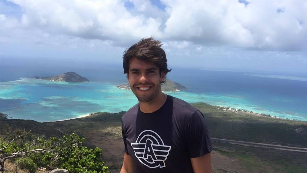 Auch wenn dieses Bild von einem professionellen Surfer stammen könnte: Auf Rang sieben findet sich ein weiterer Fußball-Star wieder. Der ehemalige Weltfußballer Kaka hat 31,9 Millionen Fans