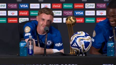 Chelsea-Star Cole Palmer war der Mann des Spiels im Finale der Klub-WM. Bei den Feierlichkeiten wirkte er durchaus verwirrt, aufgrund eines Auftritts von US-Präsident Donald Trump.
