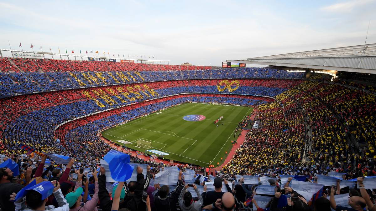 ...sowie die auf dem Bauch liegende Acht, Iniestas Rückennummer und zugleich das Symbol für Unendlichkeit