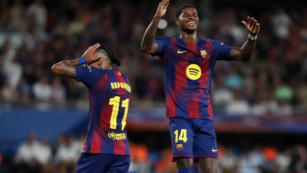 Sogar Raphinha (l.) ist entsetzt über Rashfords Blamage