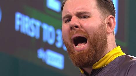 Scott Williams gewinnt gegen die Nr. 7 der Weltrangliste Danny Noppert und wirft dabei fast einen 9-Darter.