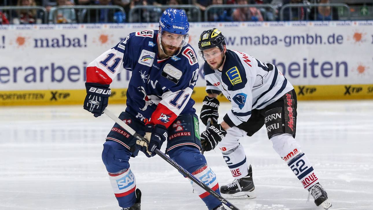 Adler Mannheim bauen Kader um
