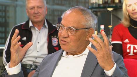 Felix Magath spricht im STAHLWERK Doppelpass über seine Zeit als Trainer beim FC Bayern und VfL Wolfsburg. Dabei gibt es eine Sache, die ihm Mark van Bommel bis heute nicht verziehen hat. 