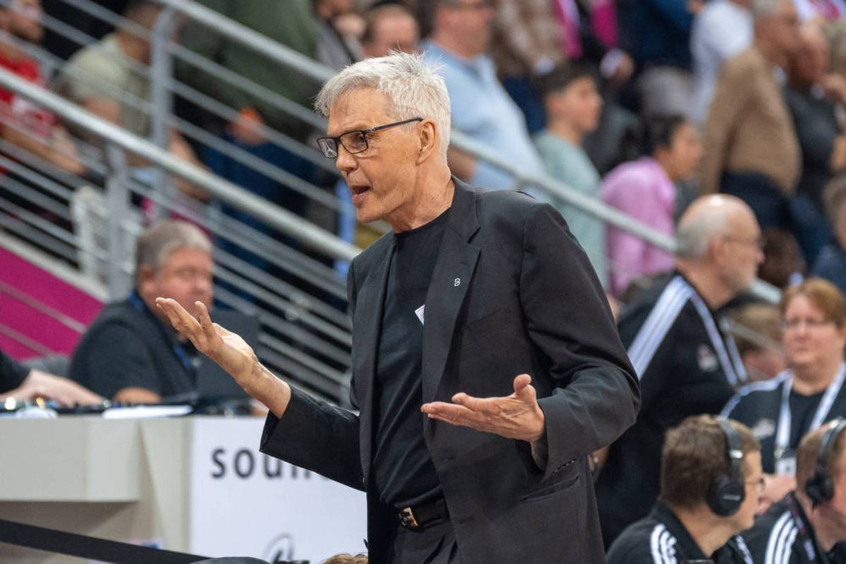 "Erbärmlich und peinlich": Bayern-Coach außer sich