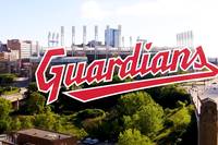 Weil viele Fans den Namen Cleveland Indians als rassistisch empfanden, nannte sich das Baseball-Team in Cleveland Guardians um. Ein Hollywood-Star lieh dem offiziellen Trailer seine Stimme.